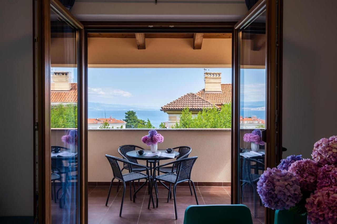 Downtown Apartments Dorian And Nadia Opatija Exterior foto