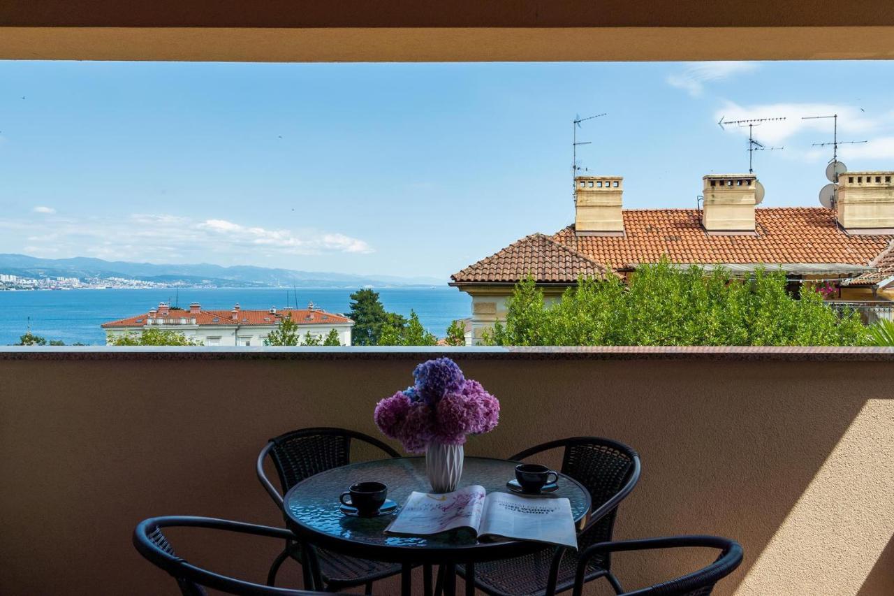 Downtown Apartments Dorian And Nadia Opatija Exterior foto